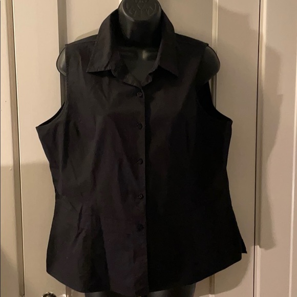Black sleeveless blouse - Picture 1 of 4